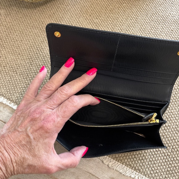 Prada wallet - Picture 4 of 4